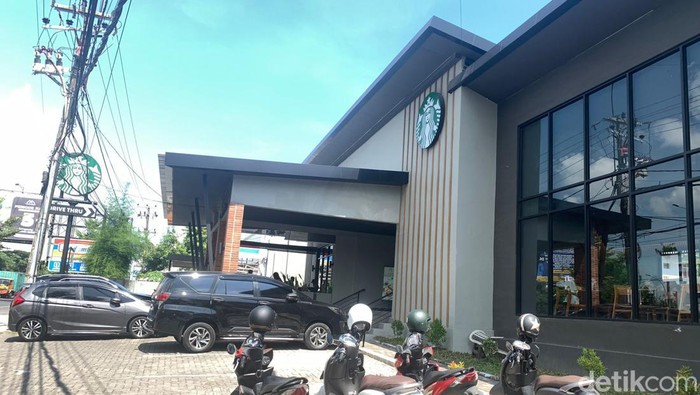 Salah satu kafe di Makassar yang digeruduk sejumlah orang yang mengaku dari ormas. Osmawanti Panggalo/detikSulsel