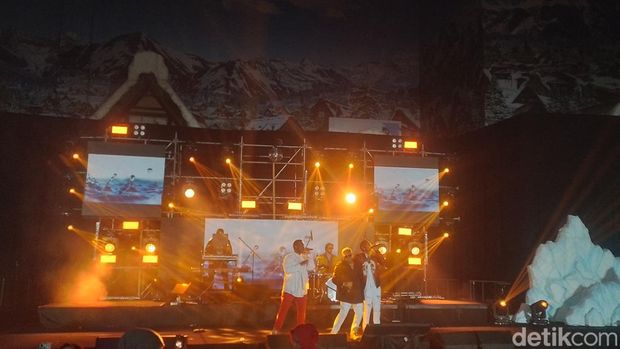 Winter Concert Color Me Badd di Trans Studio Snow World Bintaro