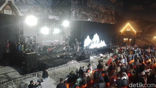 Winter Concert Color Me Badd di Trans Studio Snow World Bintaro