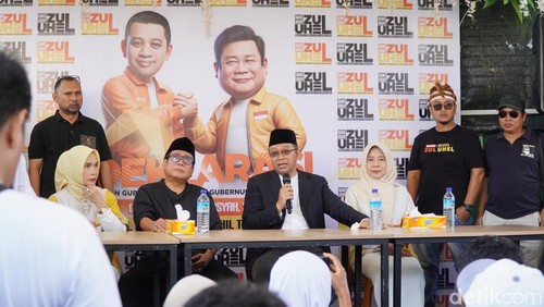 Zulkieflimansyah dan Suhaili atau Abah Uhel saat konferensi pers seusai deklarasi maju dalam Pemilihan Gubernur (Pilgub) NTB 2024 pada Sabtu (8/6/2024). (Foto: Helmy Akbar/detikBali)