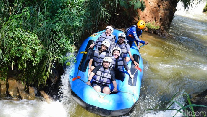 Arung jeram di Situ Cileunca Pangalengan