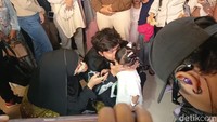 Aurel Hermansyah mengakui cukup berat untuknya meninggalkan sementara waktu dua anaknya yang masih balita dan bayi. Foto: Febri/detikHOT