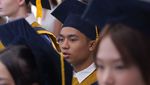 Full Senyum Betrand Peto, Wisuda SMA Didampingi Sarwendah dan Ruben Onsu