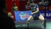 An Se Young tampak gagal mengembalikan serangan Chen Yu Fei.
