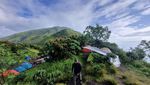 Menikmati Syahdunya Pendakian Merbabu Kala Diguyur Hujan