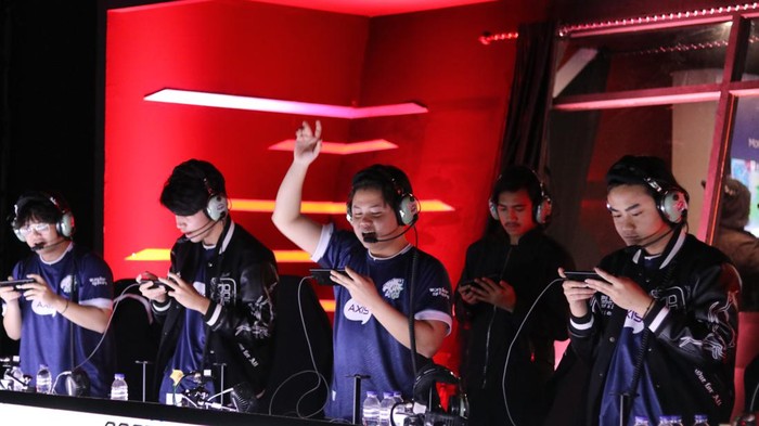 Evos Glory berhasil melaju ke babak grand final MPL ID S13, dan akan berhadapan dengan Fnatic Onic. Berikut jadwal main dan lokasi pertandingannya.