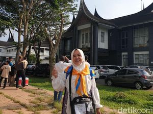 Tak Pernah Daftar Haji, Bu Yet Mendadak ke Baitullah Tahun Ini