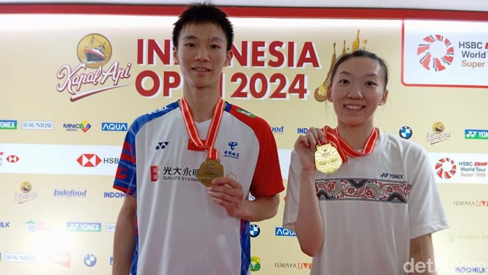Pasangan China Jiang Zhen Bang/Wei Ya Xin, juara ganda campuran Indonesia Open 2024