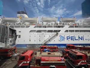 PT Pelni Minta Maaf atas Kebakaran KM Umsini Muat 1.677 Orang di Makassar