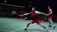 Liang Wei Keng/Wang Chang memenangi gim ketiga dengan skor 21-12. Ganda putra China itu pun menjadi juara Indonesia Open 2024 