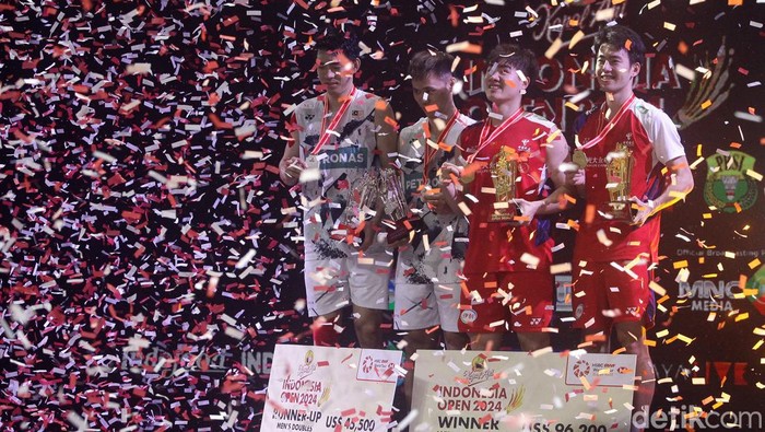 Ganda putra China, Liang Wei Keng/Wang Chang menjadi juara Indonesia Open 2024. Mereka mengalahkan ganda putra Malaysia, Kai Wun Tee/Man Wei Chong, Minggu (9/6/2024).
