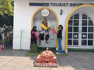 Tidak Gampang Jadi Manusia Patung: Harus Tahan Di-Bully