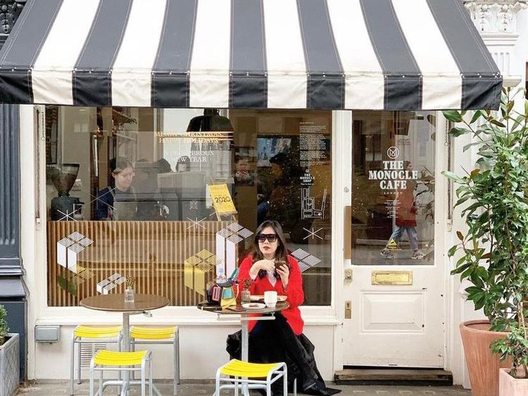 Gaya Mewah Marlene Hariman saat Ngopi di Luar Negeri