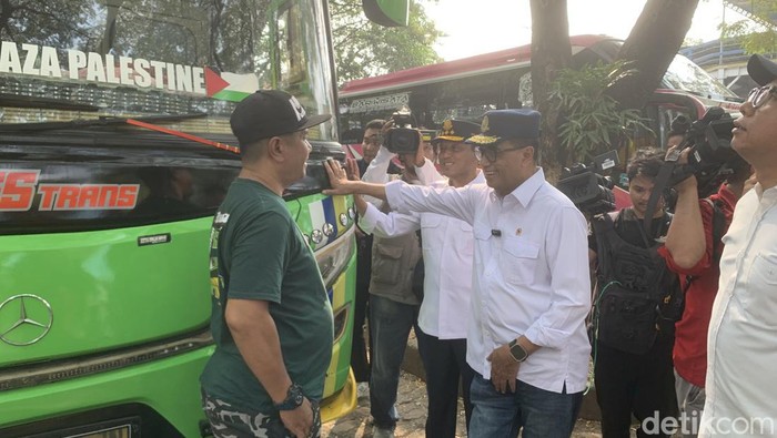 Operasi Keselamatan Bus Pariwisata di Ragunan Ungkap Kendaraan Tak Layak Jalan