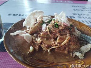 Yuk Cicipi Pecel Legendaris Warung Mbak Supiah Medan, Sudah Ada Sejak 1960
