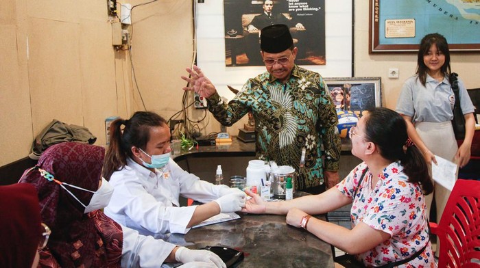 Bakal Calon Walikota Tangerang Moch. Sachrudin menghadiri giat bakti sosial donor darah yang dilaksanakan oleh LPM Cipondoh Indah, Kota Tangerang pada Sabtu (8/6/2024).