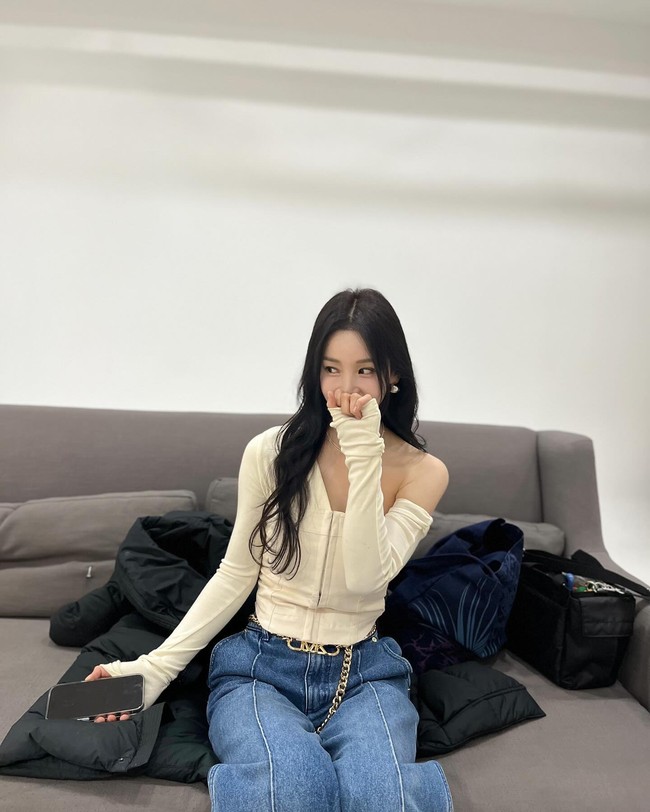 Banyak aktris Korea yang dianggap awet muda. Salah satu yang kecantikannya dinilai tidak berubah adalah Nam Gyu Ri. Sudah wara-wiri di dunia hiburan sejak tahun 2000an kini ia masih eksi dengan pesonanya yang belum pudar.  Foto: Instagram Nam Gyu Ri