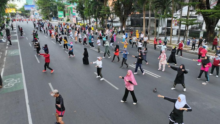 Pemprov Sulsel menggelar senam sehat di lokasi CFD di Makassar.