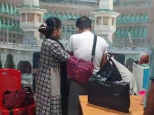Momen 8 Warga Sulbar Korban Dugaan Penipuan Haji Plus Geruduk Owner Travel
