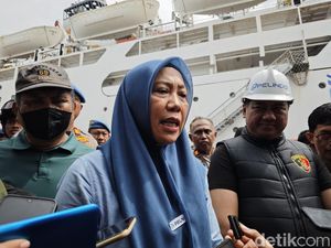 KM Umsini Sudah Berusia 30 Tahun, Muat 1.677 Orang Saat Terbakar di Makassar