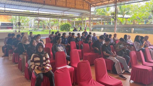 Registrasi dan pendataan volunteer MXGP 2024 di Mataram, NTB, pada Sabtu (9/6/2024). (Foto: Istimewa/Dok PT SEG)