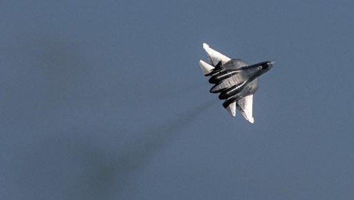 Ukraina Hancurkan Jet Tempur Siluman Canggih Rusia yang Terparkir