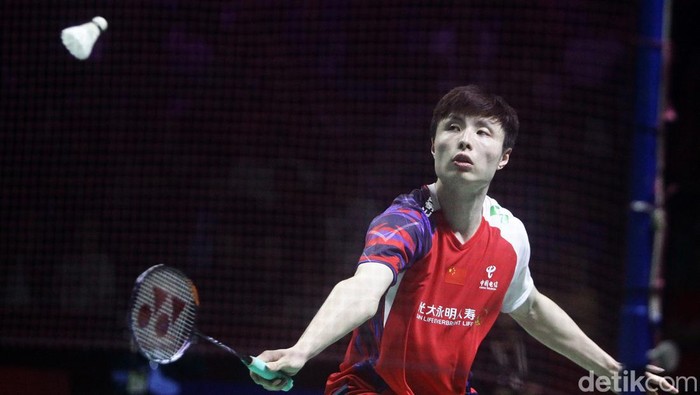 Tunggal putra China Shi Yu Qi berhasil menjadi juara Indonesia Open 2024. Dia mengalahkan Anders Antonsen dari Denmark.