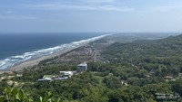 Pemandangan Pantai Parangtritis dari atas.