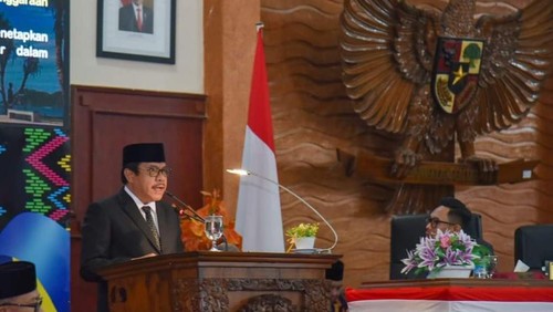 Auditor Utama Keuangan Negara VI BPK Laode Nusriadi di Gedung DPRD NTB, Senin (10/6/2023)