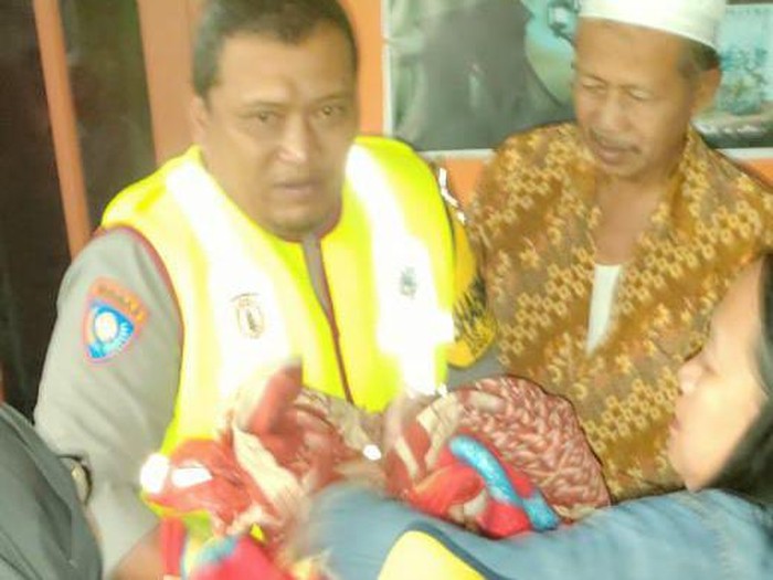 Bayi perempuan yang ditemukan di Jember
