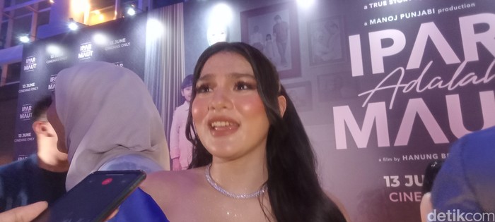 Davina Karamoy di Film Ipar Adalah Maut Davina Karamoy di Film Ipar Adalah Maut