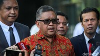 Hasto mengatakan kehadirannya sebagai bentuk sikap taat hukum sebagai warga negara. 