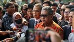 Hasto Tinggalkan Gedung KPK usai Diperiksa 4 Jam