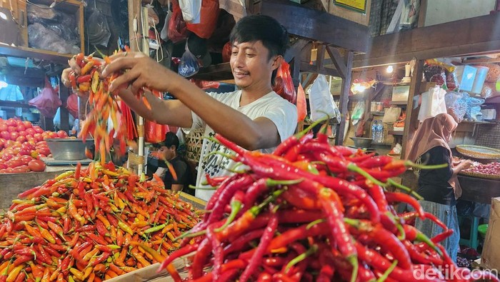 Jelang Idul Adha Harga Cabai Merambat Naik Jelang Idul Adha Harga Cabai Merambat Naik