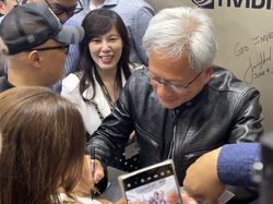 Gaya Bos Nvidia Jensen Huang di Jakarta, Tampil Keren Berjaket Kulit