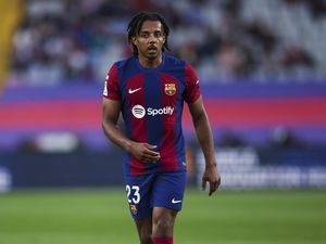 Ballon dOr 2025: Kounde Bingung Pilih Yamal atau Dembele