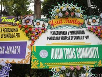 Pengusaha Rental Kirim Karangan Bunga Usut Tuntas ke Mapolresta Pati