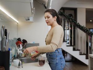 Karyawan Kena SP karena Bawa Pulang Kopi dan Mie Instan dari Pantry