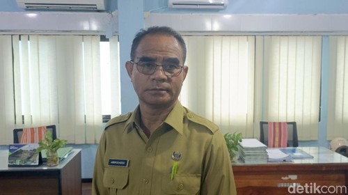 Kepala Dinas Pendidikan dan Kebudayaan NTT Ambrosius Kodo saat diwawancarai di Kupang, Senin (10/6/2024).