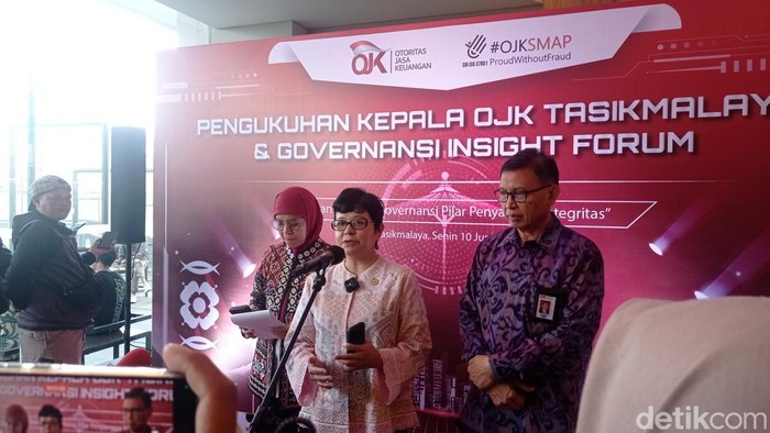 Ketua Dewan Audit sekaligus anggota dewan Komisioner OJK, Sophia Isabella Wattimena.