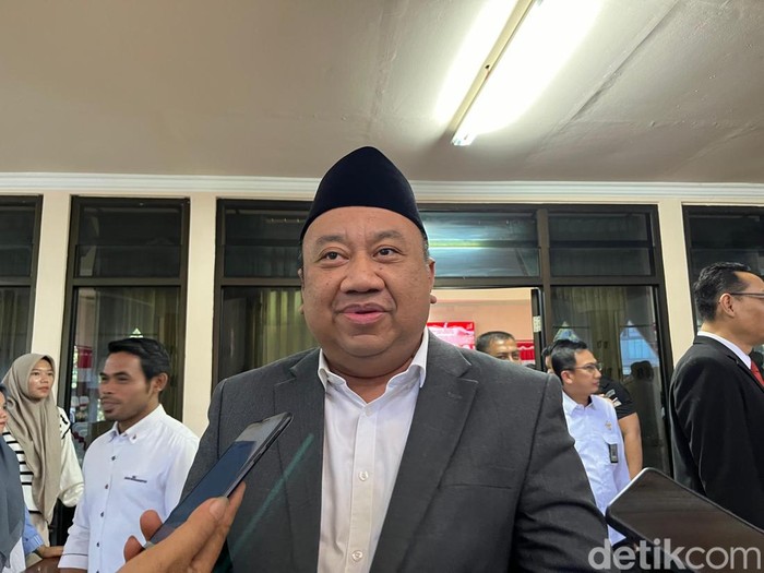 Ketua DPW PKB NTB yang juga anggota DPRD NTB Lalu Hadrian Irfani saat ditemui di Mataram, Senin (10/6/2024).