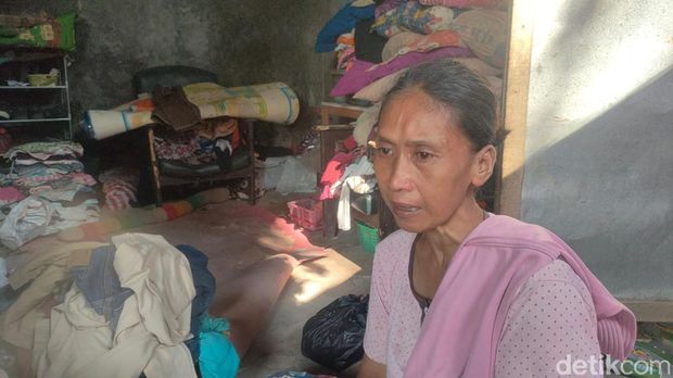 Kondisi rumah Ida warga Padaherang yang tinggal di rumah tak layak huni
