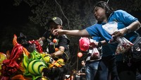 Tradisi ini digelar rutin setiap tahun yang merupakan ritual penting dalam rangkaian parayaan Peh Cun di Kota Tangerang.   