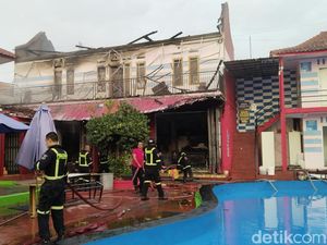 Objek Wisata Zamzam Pool Kuningan Ludes Terbakar