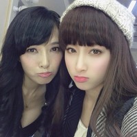 Mereka tidak malu bergandengan tangan dan berciuman di depanku. Sangat baik sampai aku sedikit cemburu. Aku sangat berpikiran terbuka. Sekarang sudah berbeda. Aku tahu anakku gay ketika dia 13 tahun, kata Paulina dilansir Boredpanda. Foto: Instagram