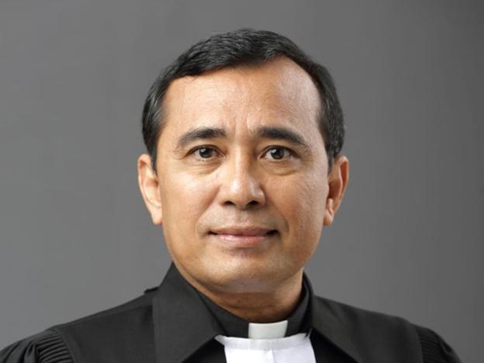 Pdt. Dr. Robinson Butarbutar (Situs resmi HKBP)
