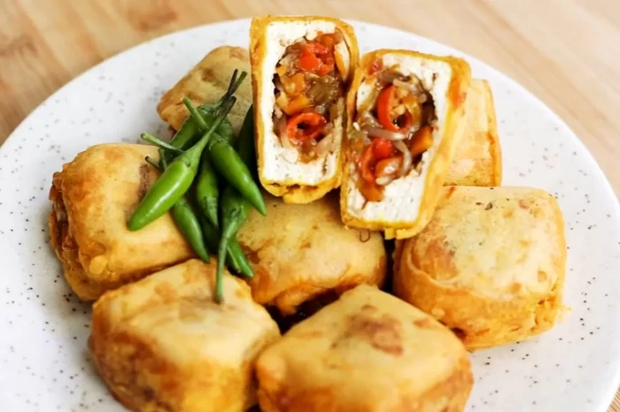 Pedas Nampol! 20 Tahu Pedas Gurih Rp 3.000 Ada di Sini!