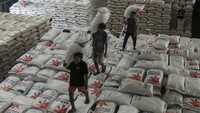 Badan Pangan Nasional (Bapanas) mencatat stok beras Bulog saat ini mencapai 1,8 juta ton.