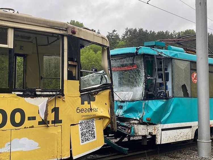 Penampakan Trem Adu Banteng di Rusia, Seratusan Orang Luka-luka