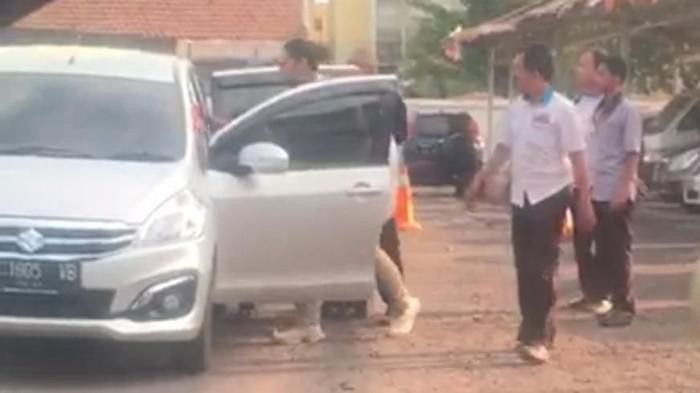Penculikan dan pembunuhan sales mobil di Surabaya